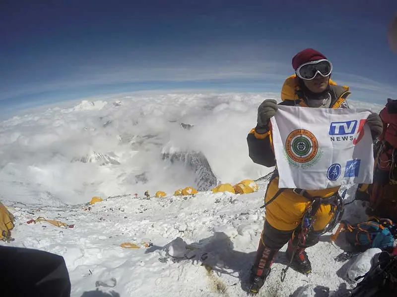 Climbing Mount Everest - Neillima Pudota