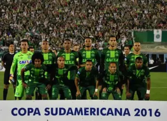 Plane carrying Brazilian football team CRASHED