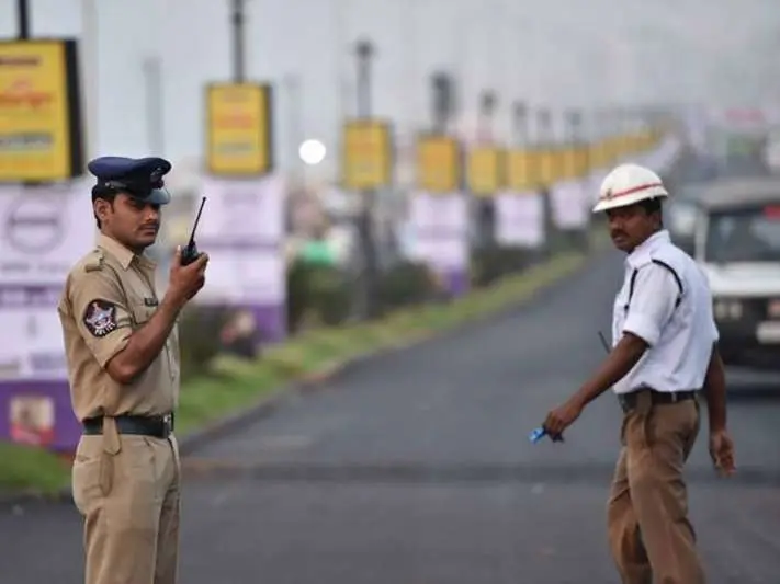 Vizag Traffic Police Implementing The Helmet Rule On Policemen