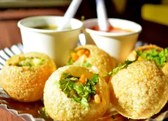 Pani Puri aka  EDIBLE LOVE