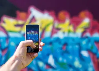 Looking to Buy a New Mobile: 5 Reasons why this Holi is the right season