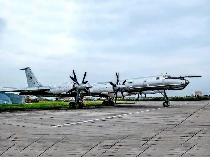 warfare aircraft tourism museum
