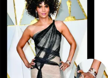 Halle Berry flaunts the ‘Cuff bracelet’ fom Vaibhav Jewellers