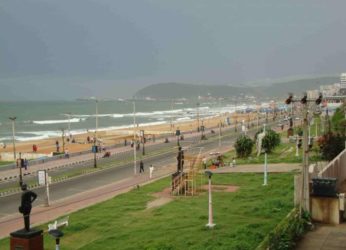 Drunk driver creates ruckus on the beach road in Vizag