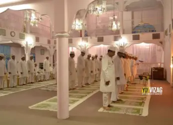 Happiness Through Prayers During Ramzan