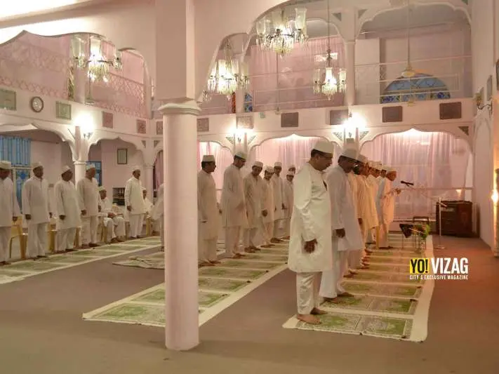 Happiness Through Prayers During Ramzan