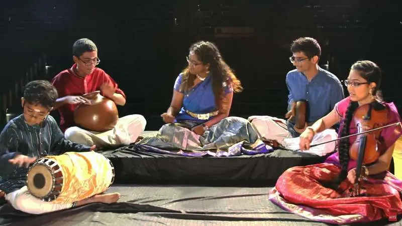 What if Smt Sia Devi performed Cheap Thrills in an Indian classical concert?