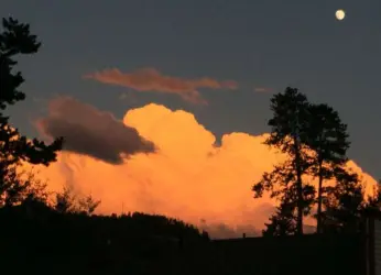 Heat Waves Catapult In Vizag, People And Business Suffering From Summer