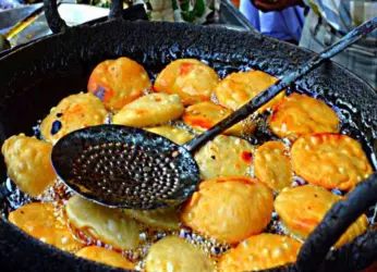 5 Yummy Street Foods that could be the most dangerous too.