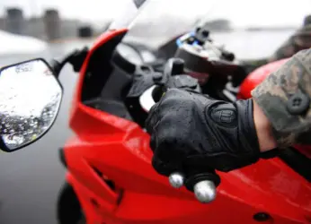 Traffic Tantrums #2 – Slow wit and fast bikes. Dangerous combination!!