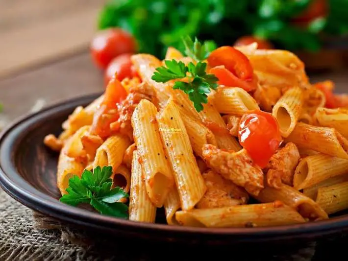 Vivana throws a Pasta feastival for all the food lovers