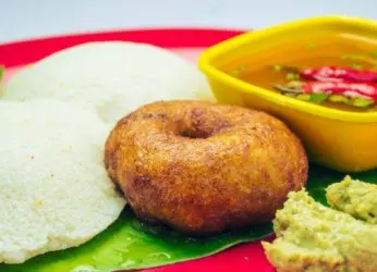 This lane is where you head to for the best street breakfast in town