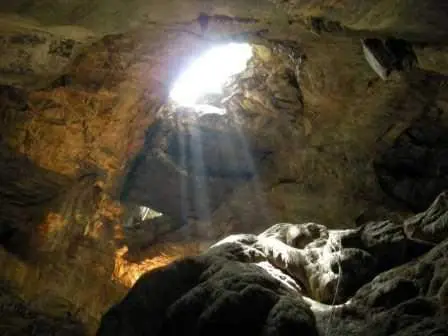 8 amazing facts about Borra Caves that you didn't know