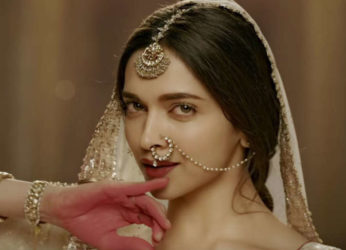 Can we wait for a second and admire how beautiful Deepika Padukone is! OMFG