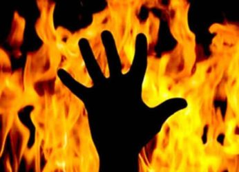 Crime scene shatters Vizag, girl set on fire by jilted lover who commits suicide.   