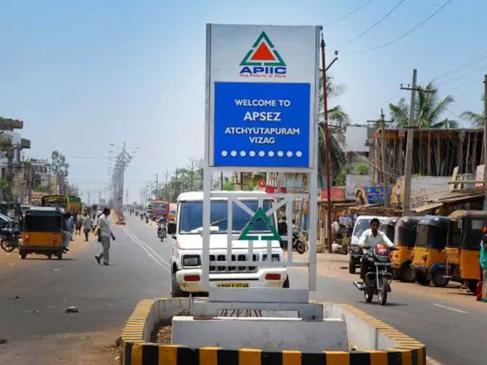 IT Companies in Vizag served notice by the Government.