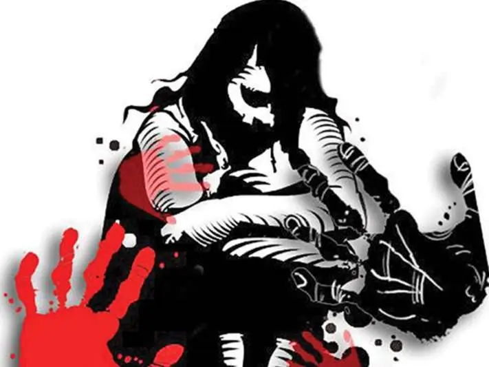 Engineer victimized by eve teasers jumps off moving train.