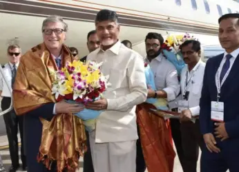 Bobbili Veena presented to Bill Gates as a memento or friendship at Visakhapatnam