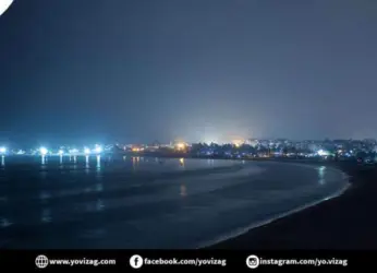 Pedestrian sufferings increase as Visakhapatnam footpath taken over by vendors