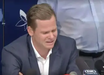 Steve Smith breaks down in tears at Press Conference in Sydney