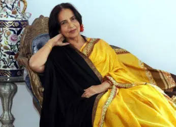 5 Doordarshan news readers who made saree and news famous!