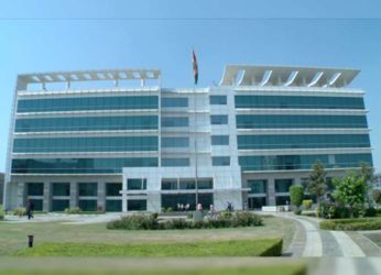 HCL Technologies to set up an IT SEZ in Andhra Pradesh