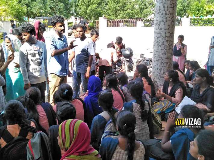 Students protest in Vizag as college Principal attempts sexual assault