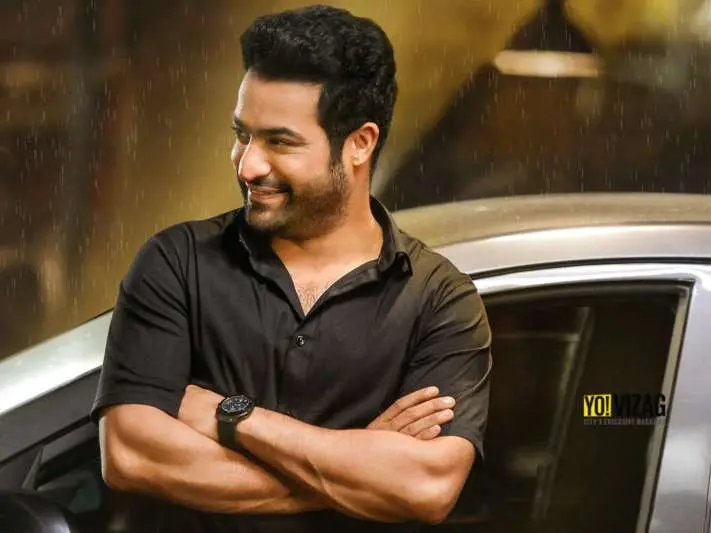 Jr NTR and Nandamuri Kalyanram do their bit in helping the Titli victims