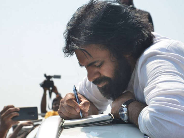 Pawan Kalyan calls out to help the victims of Titli cyclone