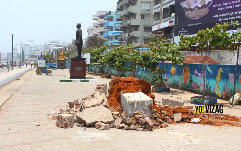 GVMC removes three statues at Beach Road in Vizag