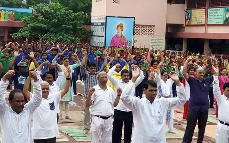Isha volunteers conduct sessions on International Day of Yoga in Vizag