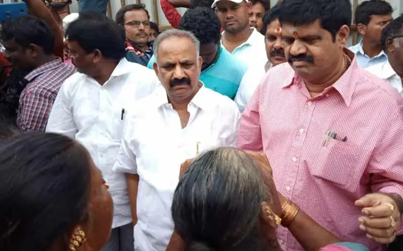 Fishermen in Vizag withdraw strike after Minister, MP assure action