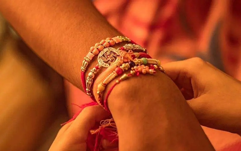 rakhi celebration ideas,rakhi gifts
