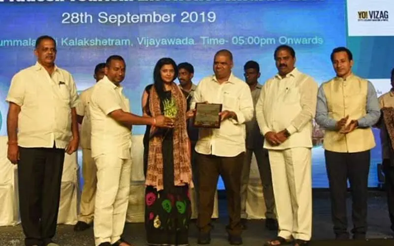 Yo! Vizag website bags Andhra Pradesh Tourism Excellence Award