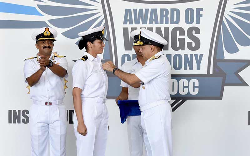 Sub Lieutenant Shivangi becomes the first woman pilot of Indian Navy