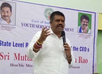 Youth should support weavers, utilise products produced in country: Muttamsetti Srinivasa Rao