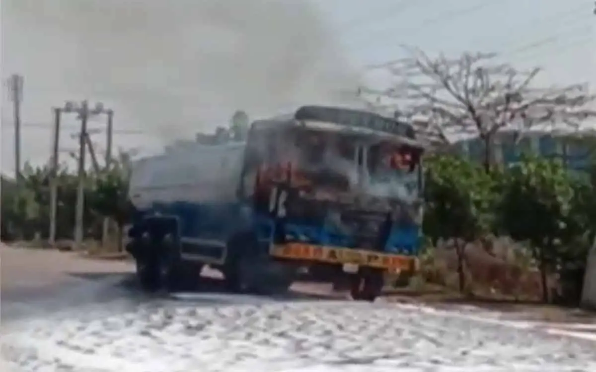 Petrol tanker catches fire in Visakhapatnam, driver escapes unhurt