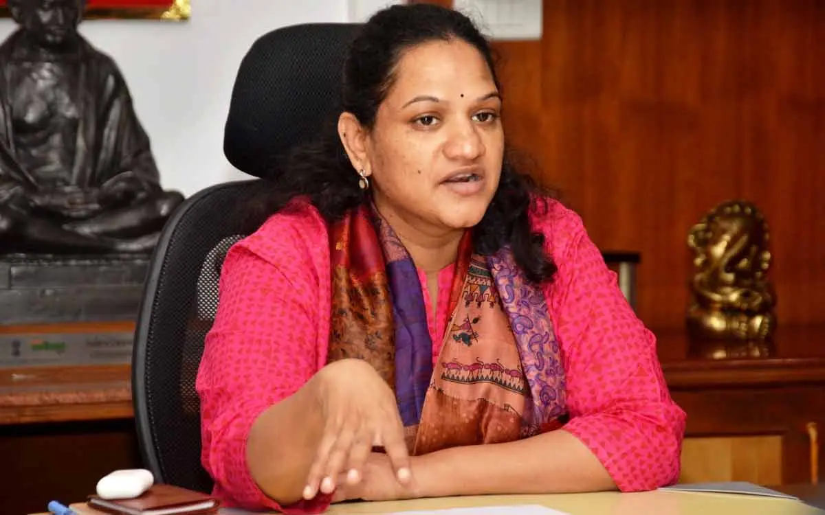 GVMC to levy heavy penalty on establishments charging parking fee in Vizag