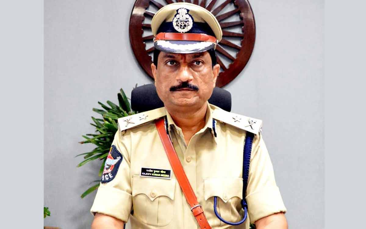 Vizag Police Commissioner: Action against those who violate lockdown
