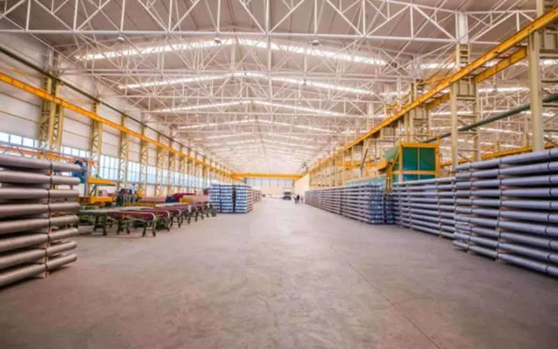 How can industries apply for a work permit in Vizag from non-red zones?