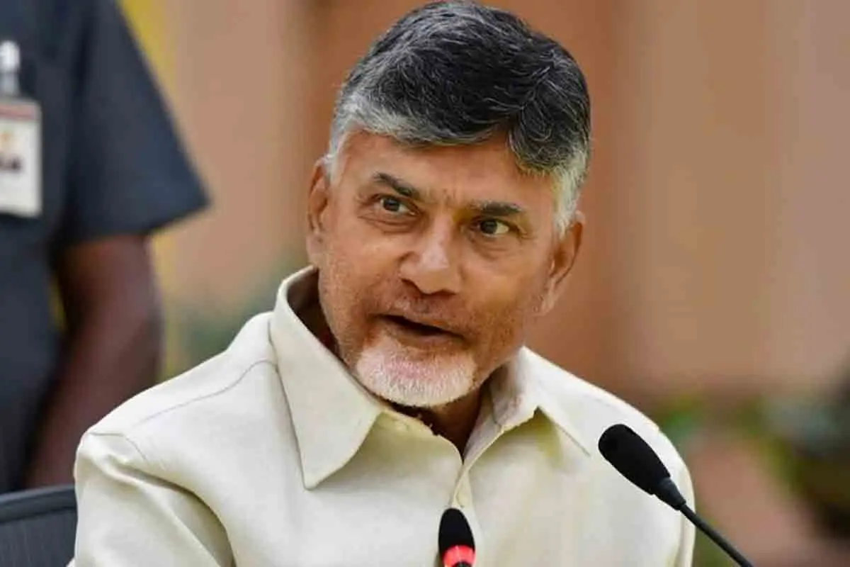 YSRCP says Chandrababu Naidu should be quarantined after huge crowd welcomes him to AP
