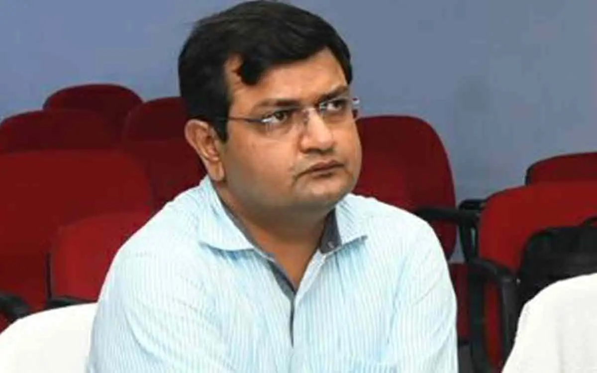 What lockdown extension in containment zones means to Vizag District?