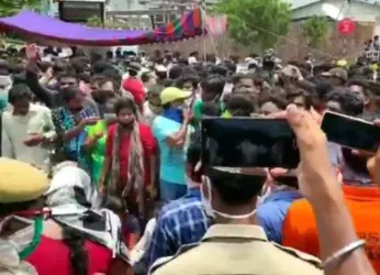 Vizag gas leak: Agitated locals demand to shutdown LG Polymers plant