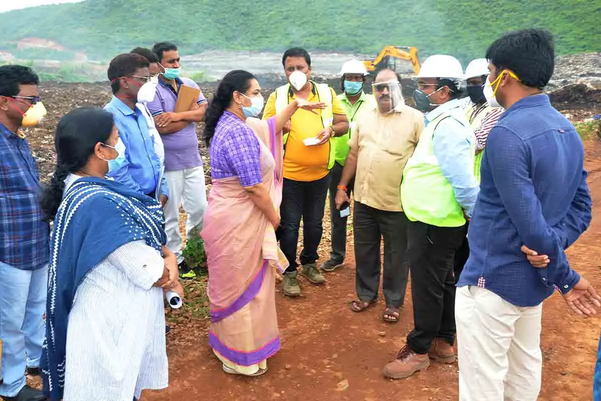 GVMC Commissioner inspects Kapuluppada dumping yard for proposed bio-remediation in Vizag