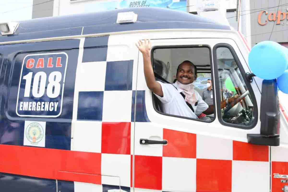 1088 108 and 104 ambulances flagged off in Andhra Pradesh