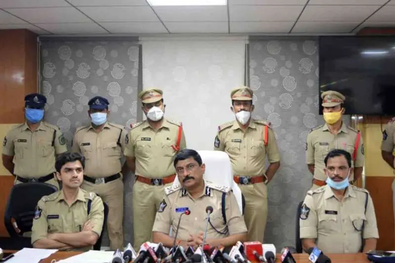 Visakhapatnam Police arrest two accused in realtor's kidnap case 