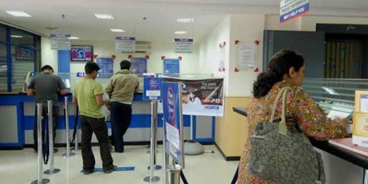 Banks in Visakhapatnam to remain only until 1 PM amid spread of coronavirus