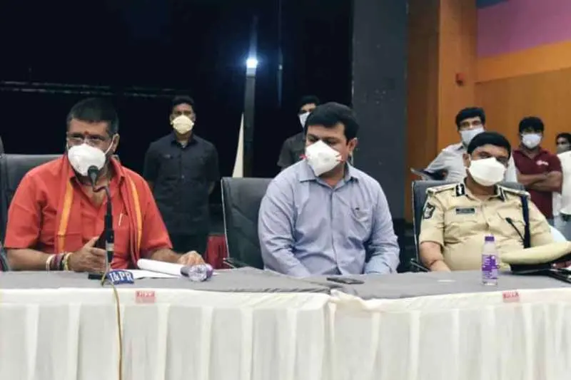 Private labs in Vizag to charge Rs 750/- for COVID-19 test 