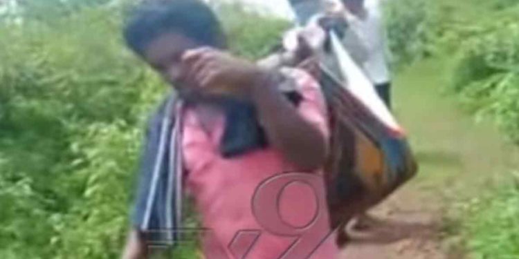 Visakhapatnam villagers carry ill individual on foot for 6 km due to poor connectivity