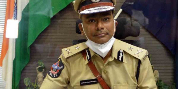 Manish Kumar Sinha takes charge as Vizag Police Commissioner
